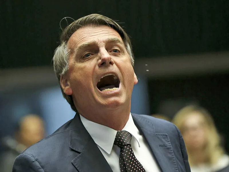 Denuncian a Jair Bolsonaro por "incitación al genocidio" de indígenas