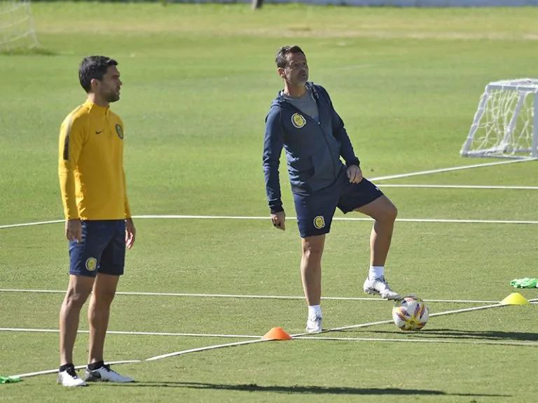 Caruzzo concentró y el juvenil Lo Celso estaría por primera vez en la cancha