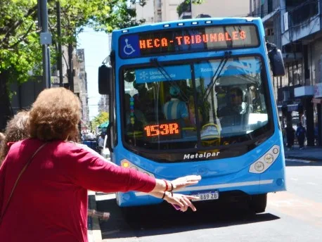 Por Fiesta de la Cerveza en avenida Pellegrini habrá desvíos de transporte urbano