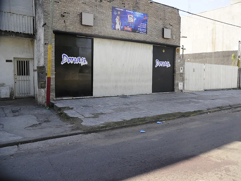 Condenaron a un hombre por matar a una adolescente frente a un boliche