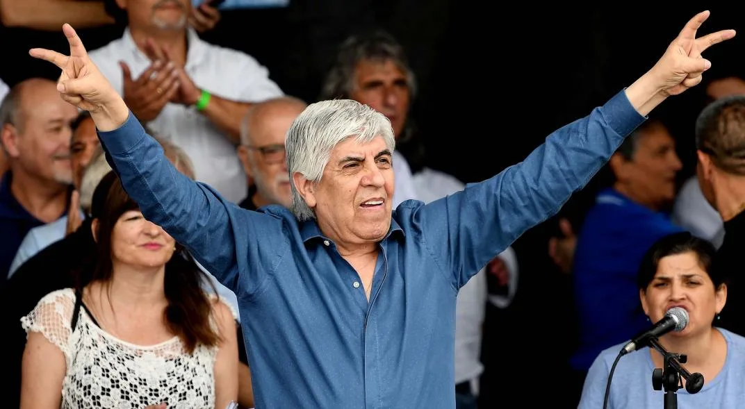 Moyano aclaró que no fueron invitados al plenario y disparó contra periodistas