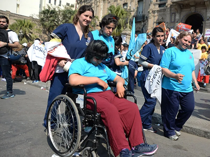 Tres mil personas con discapacidad se quedaron sin traslado en Santa Fe