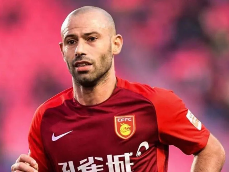 Estudiantes avanza por Javier Mascherano