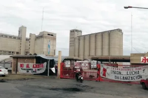 Trabajadores de Minetti denuncian que recibieron 100 telegramas de despido