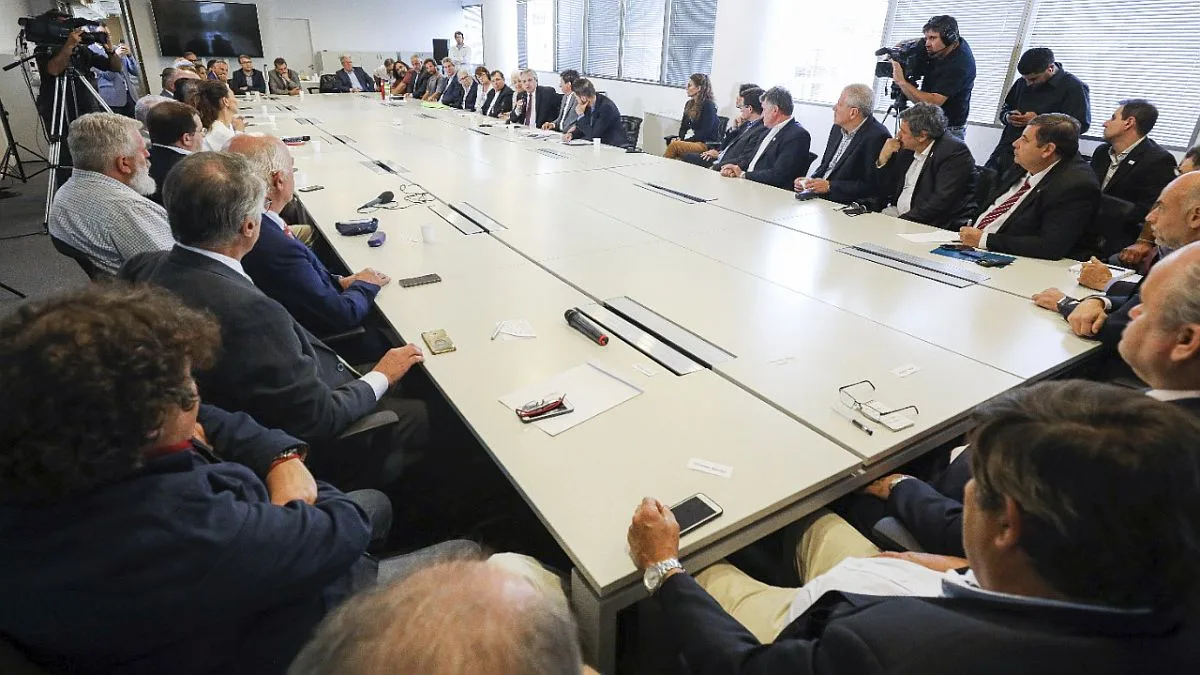 Trabajo para el hambre: aun hecha añicos, la industria genera el 20% del empleo