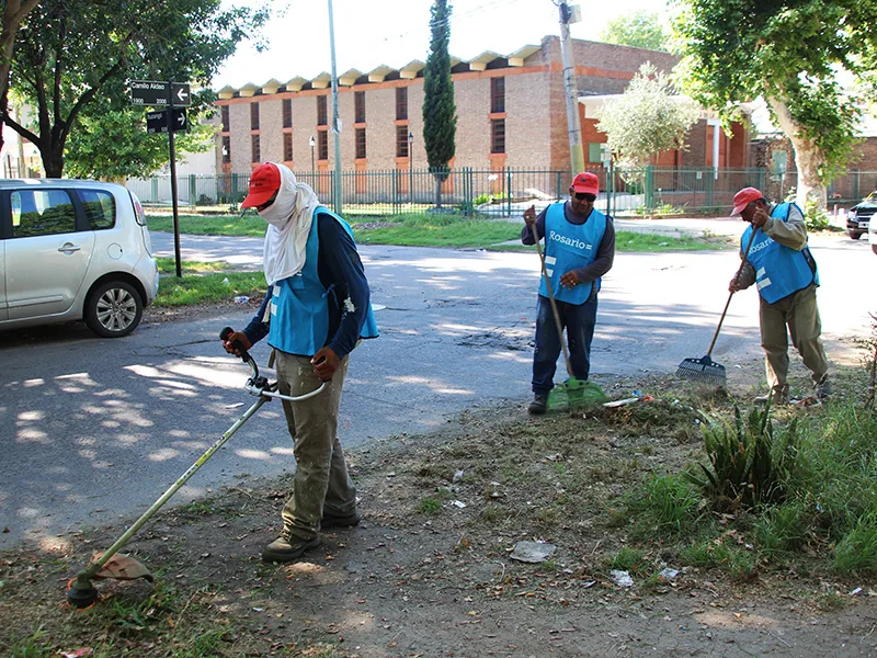 Hicieron mejoras urbanas en barrio Azcuénaga en un nuevo operativo integral