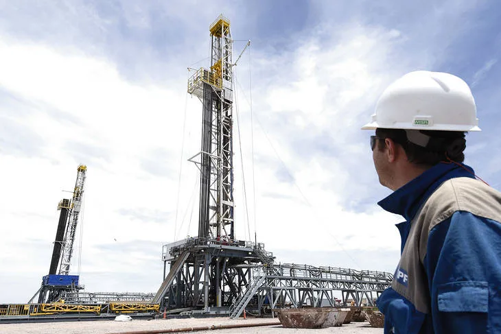Petroleras de Vaca Muerta no esperan al nuevo gobierno y despiden 600 operarios