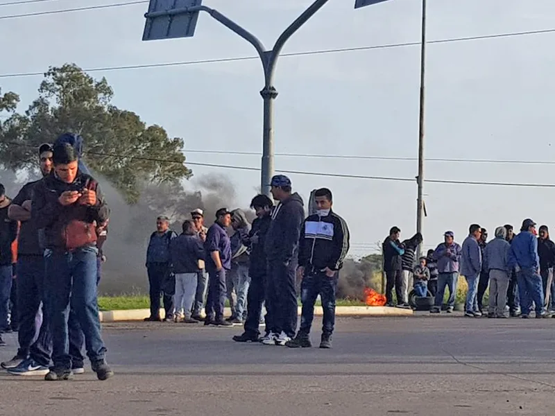 Atraso atómico: Techint suspende a 500 trabajadores del reactor en Zárate