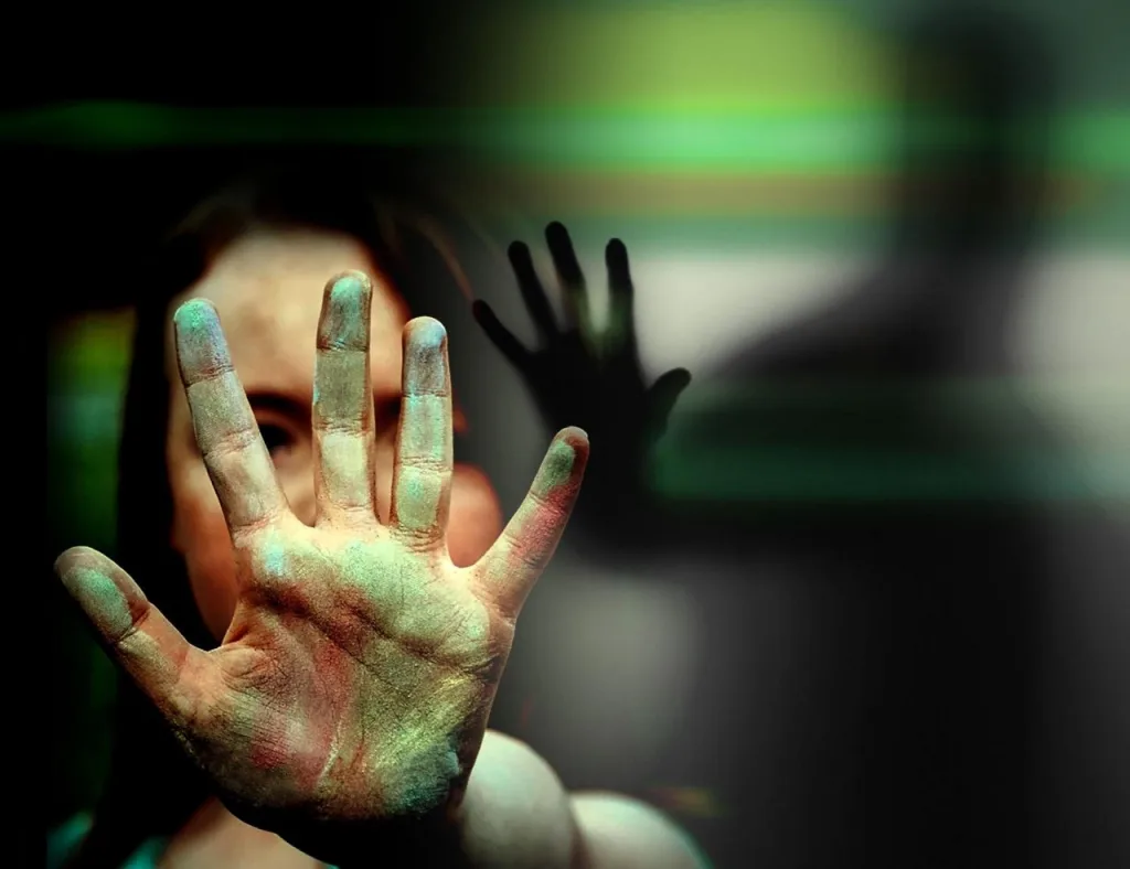 Policía acusado de abuso sexual: "Me apuntaba con el arma para tener relaciones"