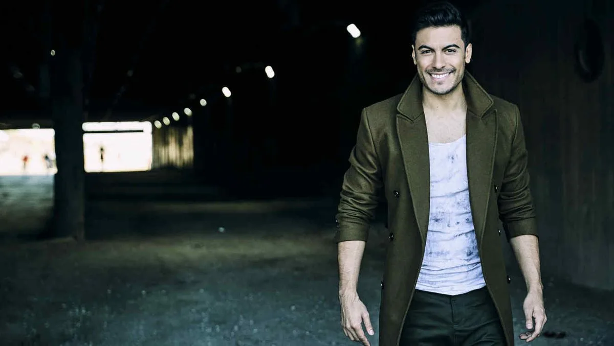 Llega Carlos Rivera con su arsenal de canciones románticas