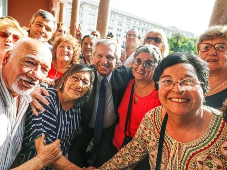 El presidente firmó el Compromiso Argentino por el Desarrollo y la Solidaridad