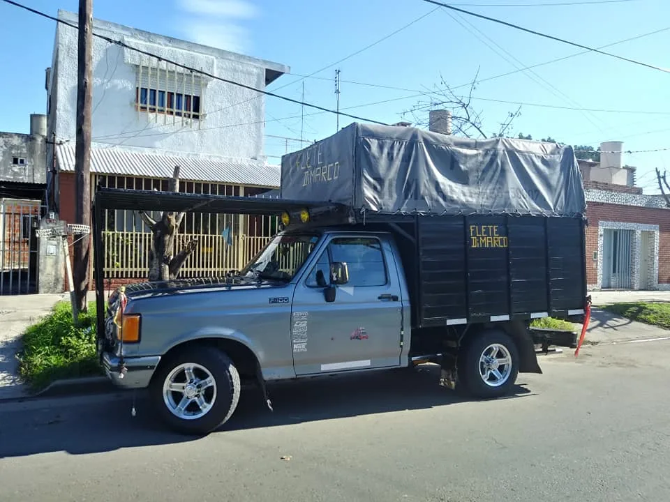 Hallan el cuerpo de un fletero atado de pies y manos y con múltiples puñaladas