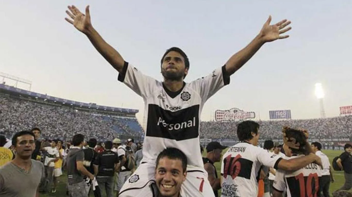 Maxi Biancucchi, primo de Messi, colgó botines tras haber jugado en 12 clubes