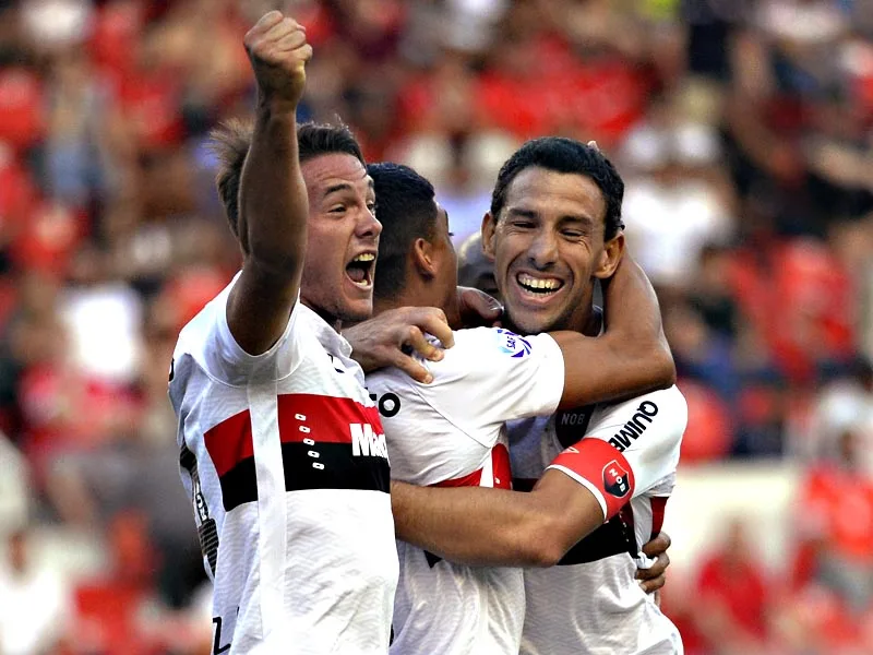 Apareció Maxi en el final para darle un triunfazo a Newell's en Avellaneda