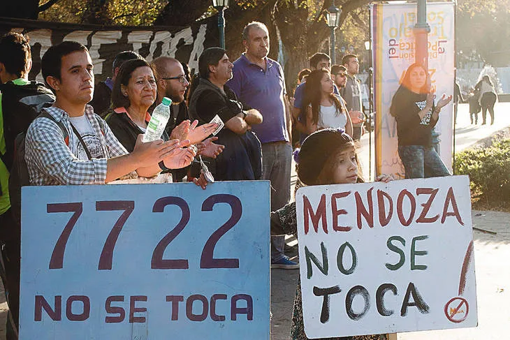 Gobierno de Mendoza anunció que promulgará la ley que habilita el uso de cianuro
