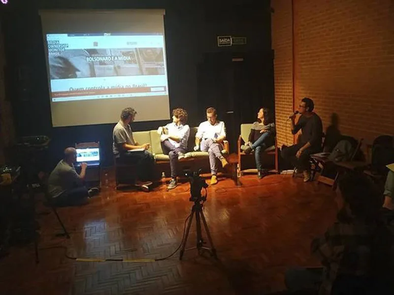 ¿Quiénes controlan a los medios en América latina?