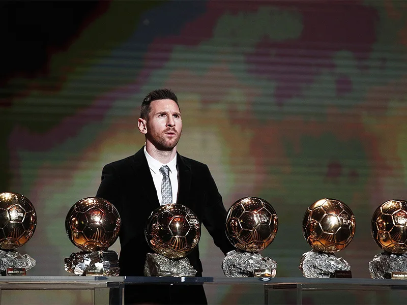 Lionel Messi obtuvo un nuevo Balón de Oro y sumó media docena