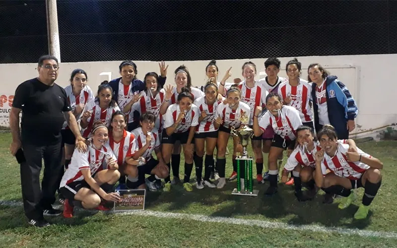 Copadas en Mendoza: Las chicas ganaron el cuadrangular en San Martín
