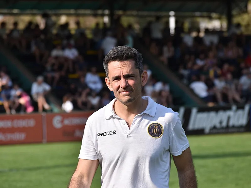 El head coach de Gimnasia sigue, mientras que Duendes busca nuevo entrenador