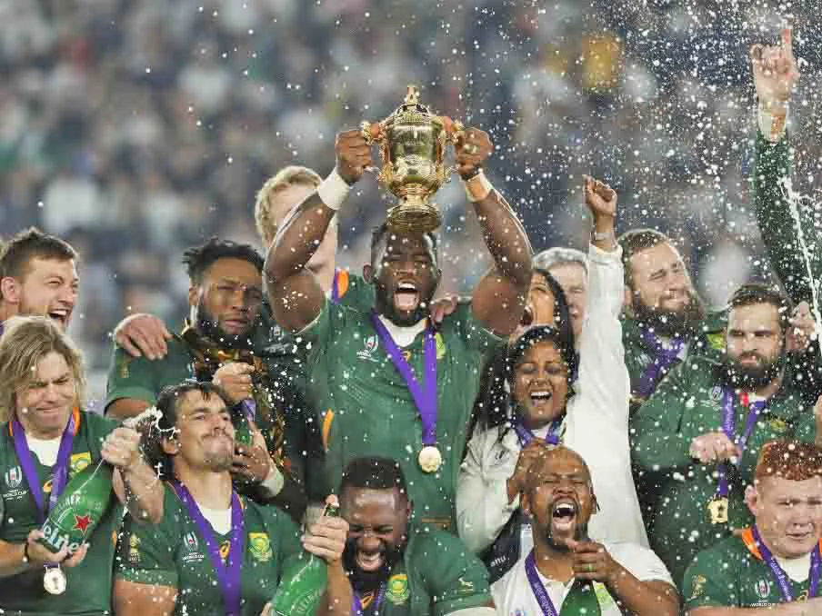 El capitán de los Springboks renovó con Stormers y Sudáfrica respira con alivio