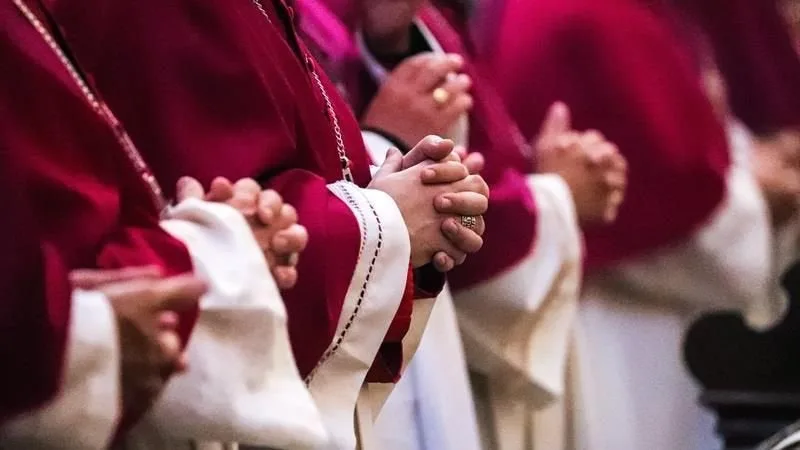 Adolescente mató con un crucifijo a sacerdote que había abusado de él