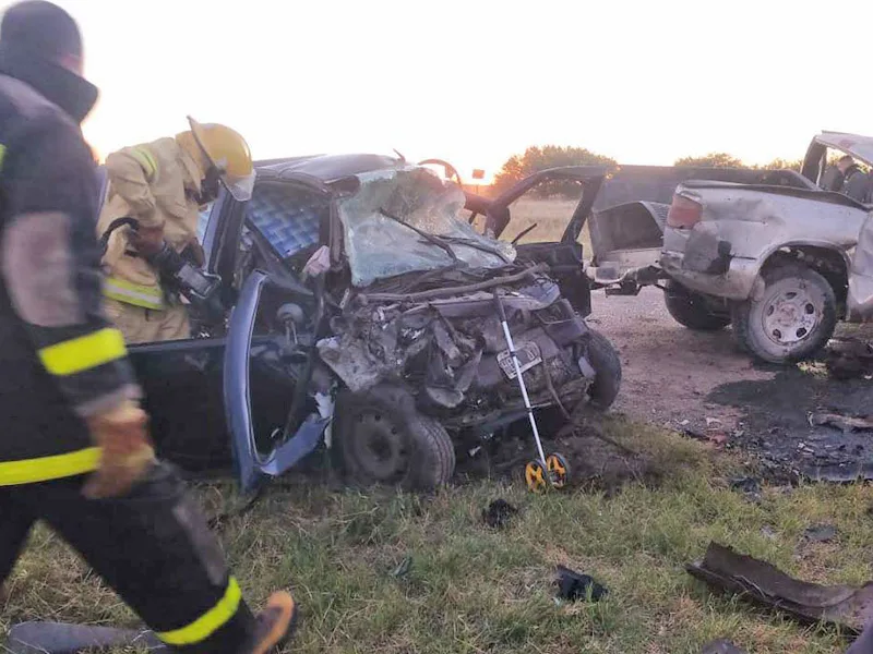 Choque frontal en la ruta 22 causa siete muertos, entre ellos tres menores