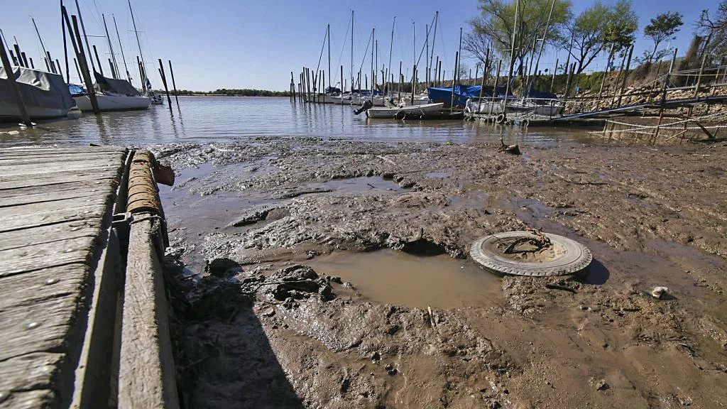 El río Paraná registra el menor nivel en 50 años
