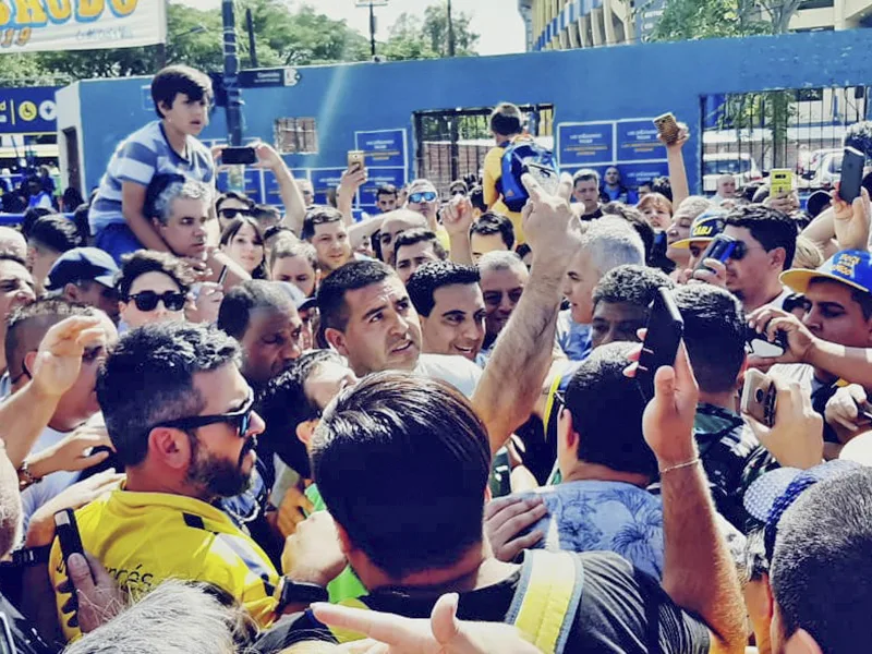 Tras 24 años de manejar el club, el macrismo pierde la elección en Boca