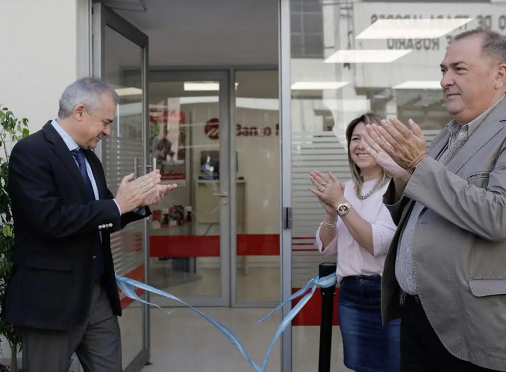 El Banco Municipal inauguró un nuevo centro de atención