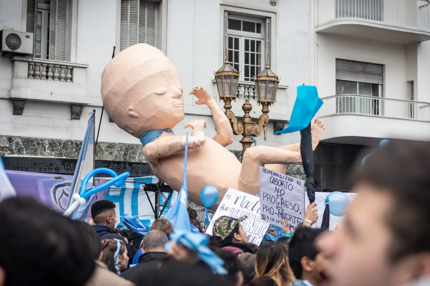 Esperanza: sancionan una ordenanza contra los derechos de las personas gestantes