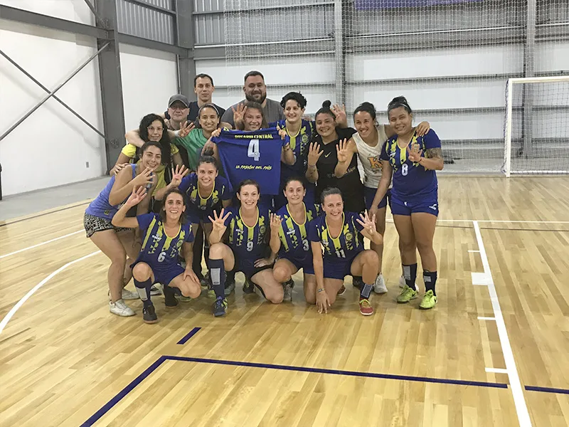 Central en Primera A, Sagrado en Primera B, las campeonas de la temporada
