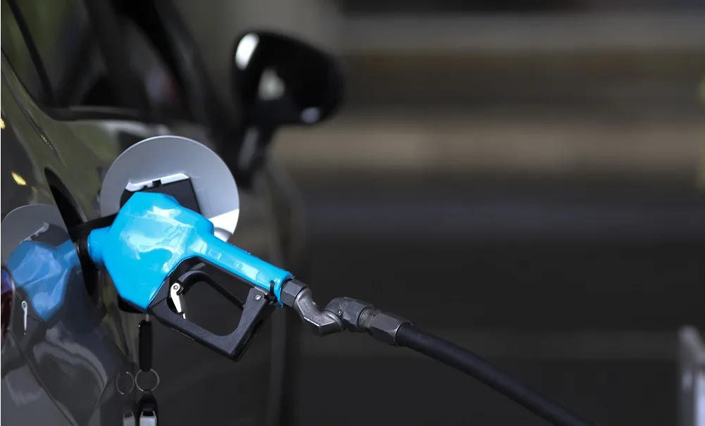 YPF aumentará un 5% el precio de sus combustibles a partir de este lunes