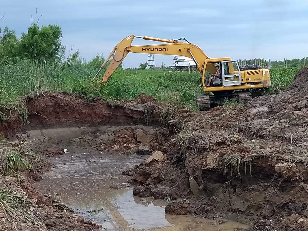 Denuncian cavado de un canal ilegal en la zona de islas de El Embudo
