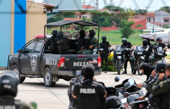 Avalancha por operativo policial en una fiesta de San Pablo deja ocho muertos