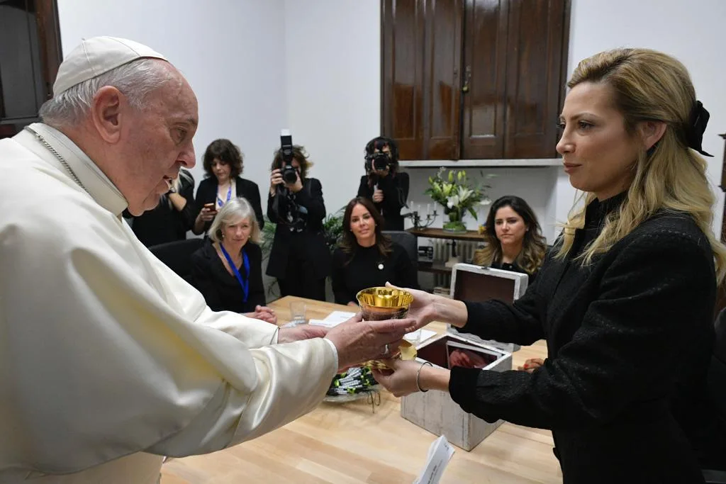 El papa Francisco recibió a la primera dama argentina en el Vaticano
