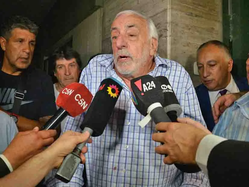 Arrecia un terremoto gremial con epicentro en la UTA