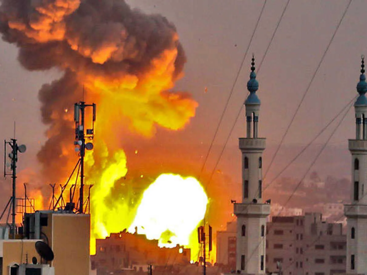 Israel bombardea Gaza en respuesta al lanzamiento de un cohete desde Palestina
