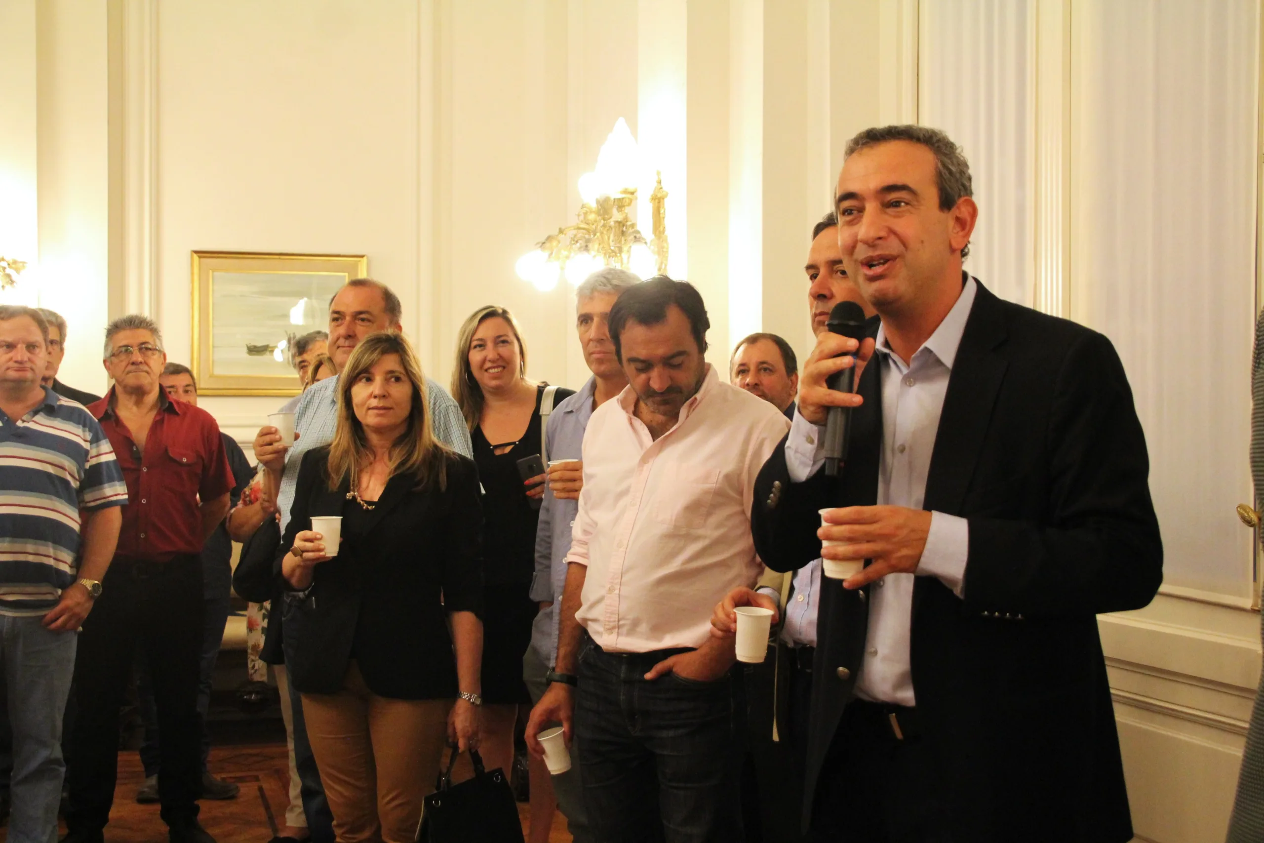 El intendente Pablo Javkin despidió el año junto a dirigentes sindicales
