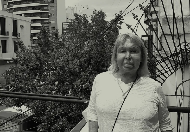 La poeta detenida 1937 veces por trans