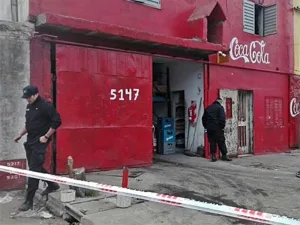 Seis allanamientos y dos detenidos por fatal balacera en distribuidora del Manco