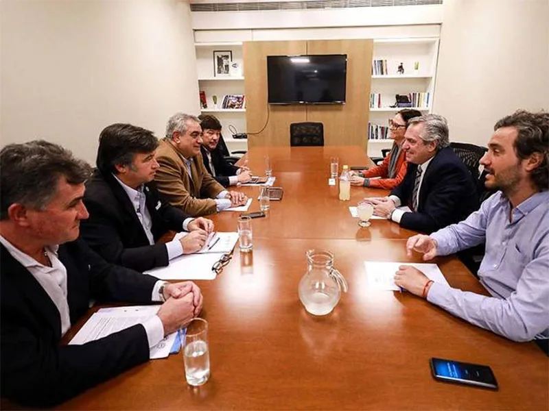 Dirigentes agrarios se reúnen para discutir medidas contra las retenciones