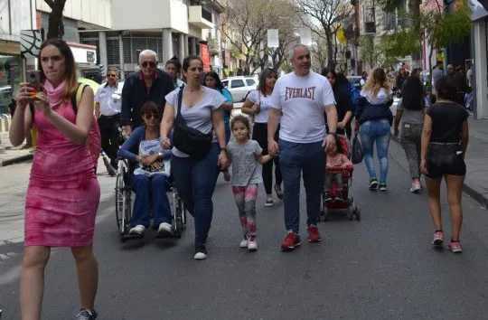 Este sábado calle San Luis y Sarmiento serán peatonales