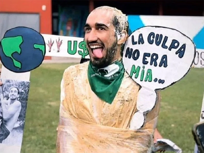 El estudiante que se burló de los femicidios deberá rehacer su tesis