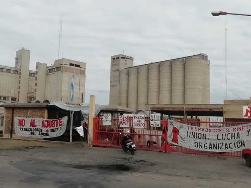 Minetti encerró dentro de su planta a empleados que reclamaban
