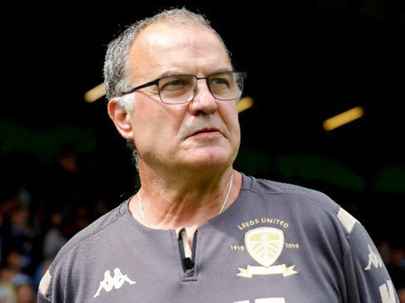 El Leeds de Bielsa simuló en la Play su partido con Fulham: lo transmitió online