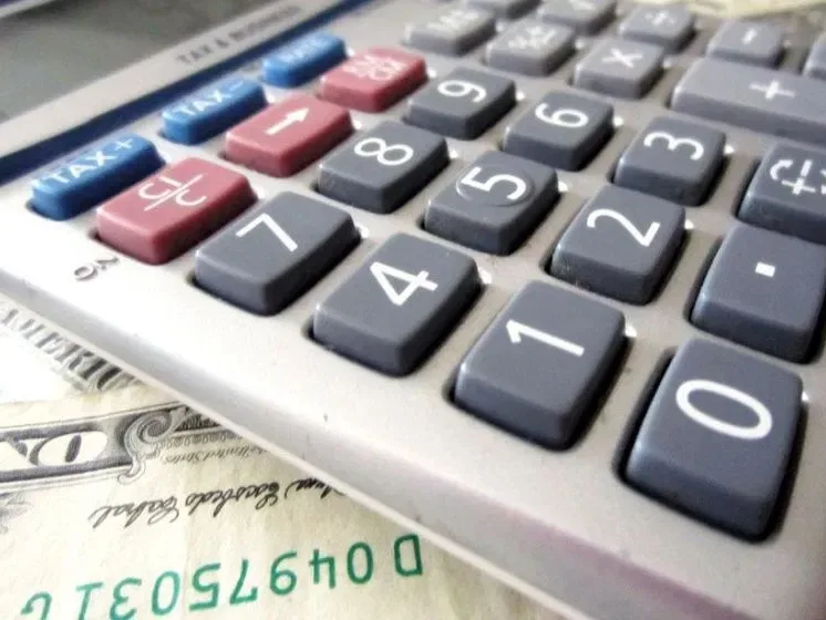 La economía local desaceleró su contracción interanual pese al endurecimiento de la cuarentena