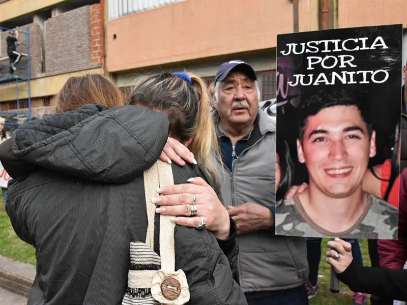 Tres jefes policiales imputados por falsificar pruebas para transformar un asesinato en un accidente