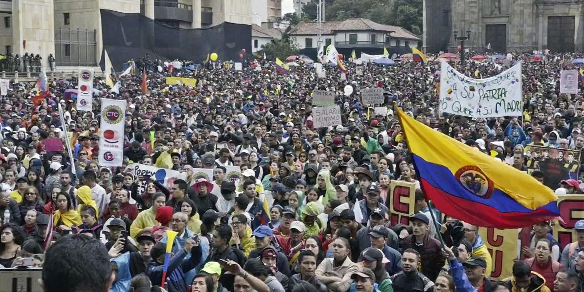 "El cuerpo de las mujeres ha sido y sigue siendo un botín de guerra", denuncia socióloga colombiana