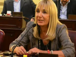 La ex diputada provincial Alejandra Vucasovich reemplazará a Reutemann en el Senado