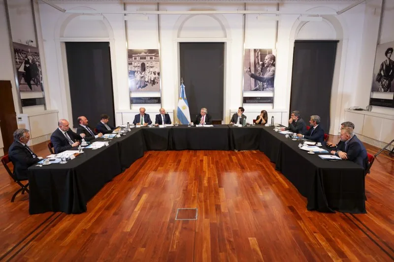 Navegando estrategias: Alberto encabezó la tercera reunión del Consejo Federal de la Hidrovía